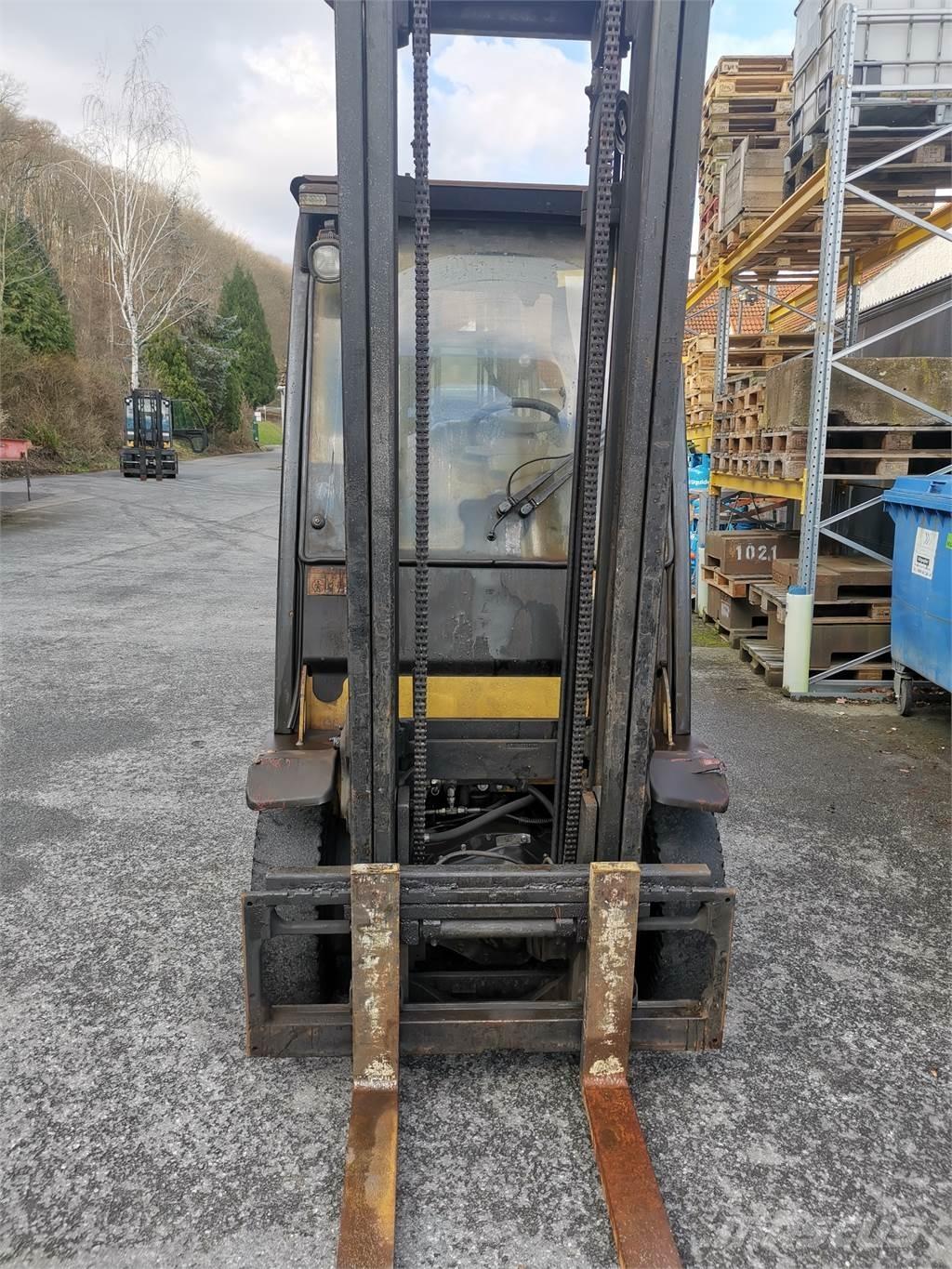 Yale GDP25VX-V Chariots diesel