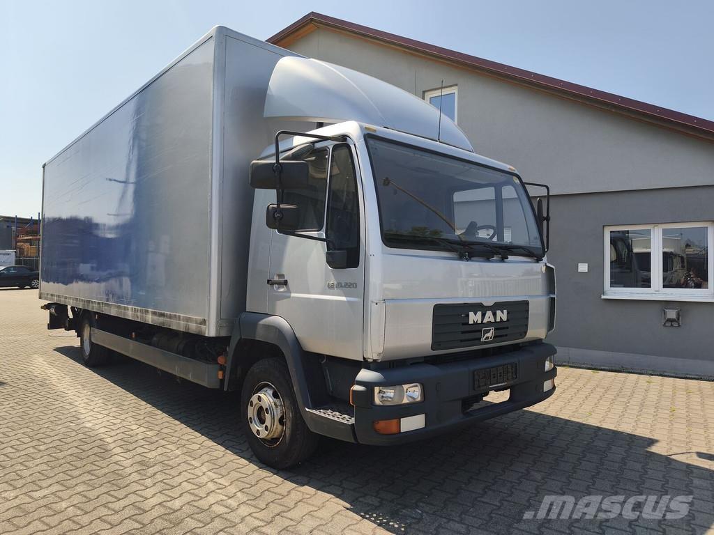 MAN LE 10.220 Camion Fourgon