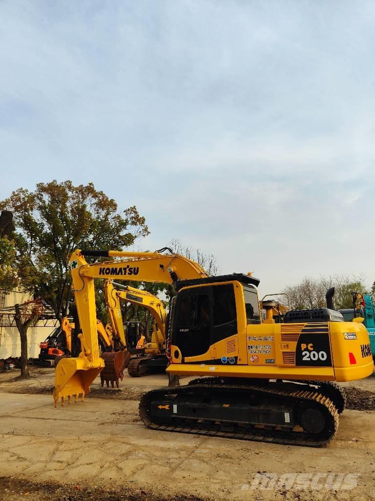 Komatsu PC200 Pelle sur chenilles