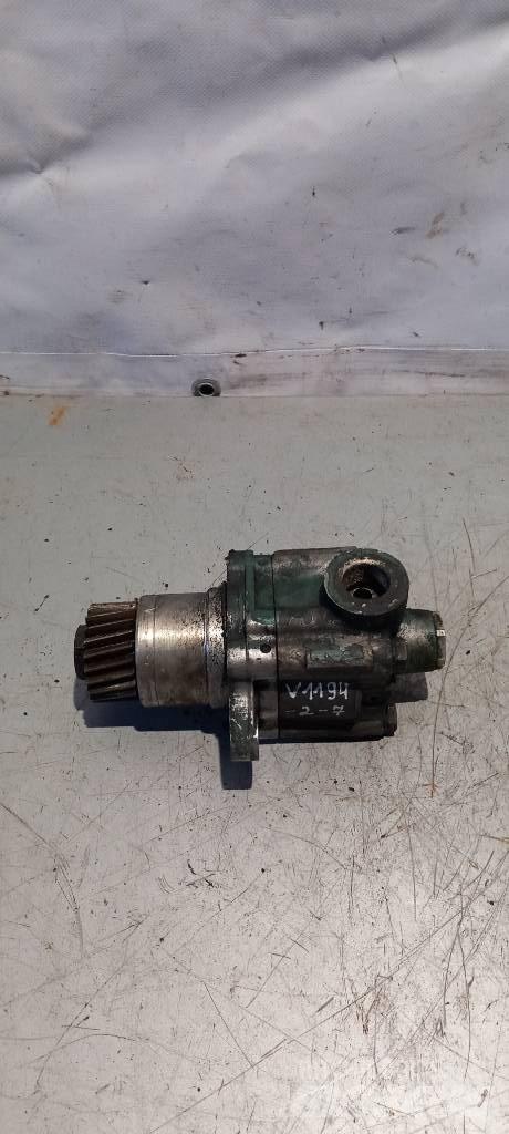 Volvo FH 12    2105480 Hydraulique