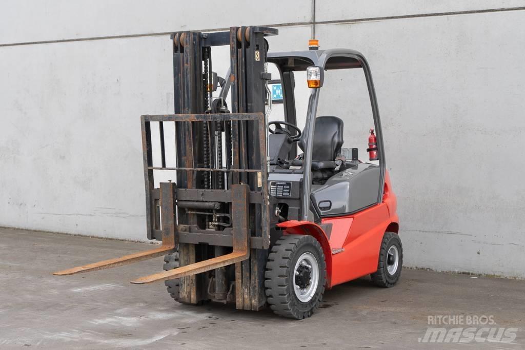 Manitou MI 25 D Chariots diesel