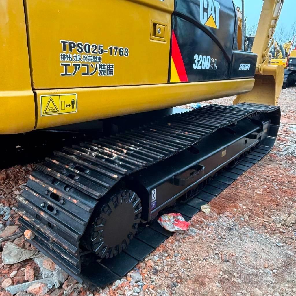 CAT 320 D Pelle sur chenilles