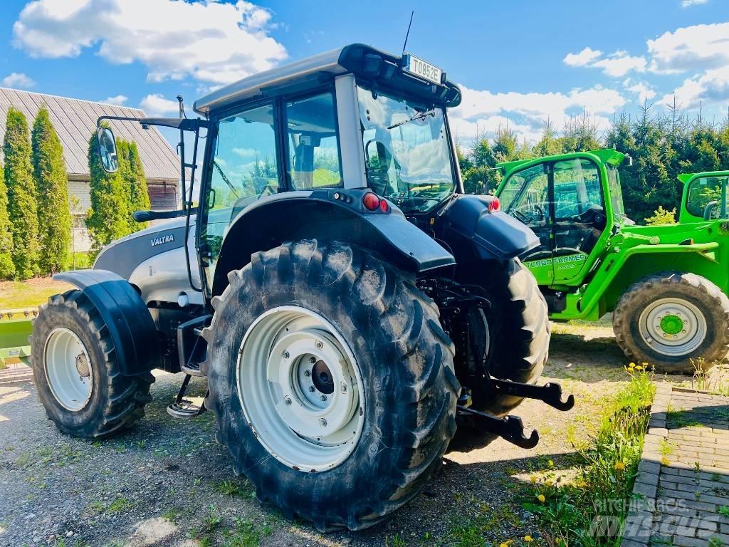 Valtra T 121 Tracteur