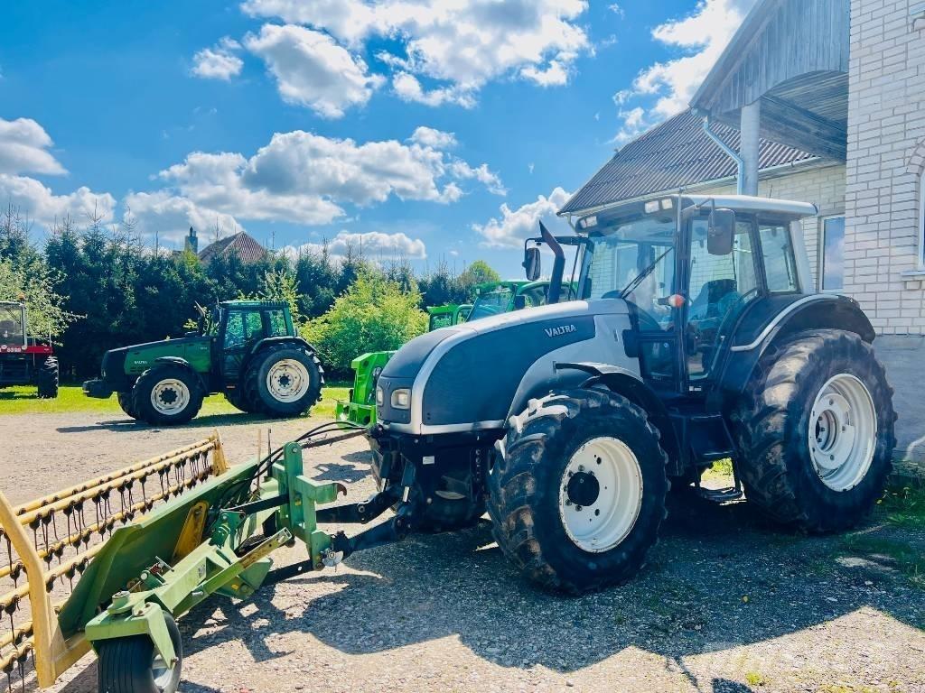 Valtra T 121 HT Tracteur