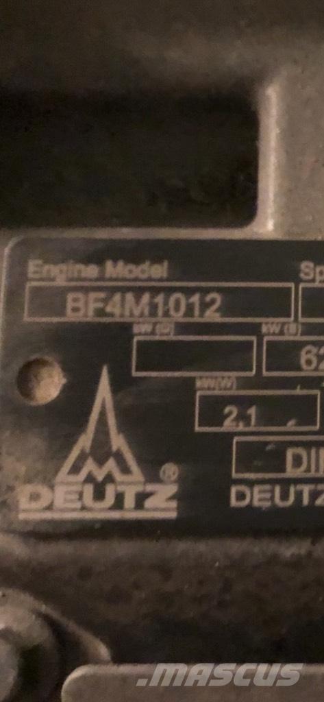 Deutz BF4M1012 Chargeuse sur pneus