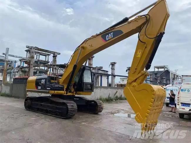 CAT 330D Pelle sur chenilles