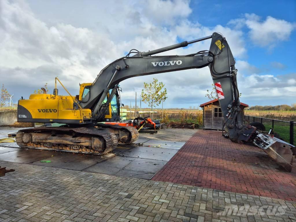 Volvo EC 210 B LC Pelle sur chenilles