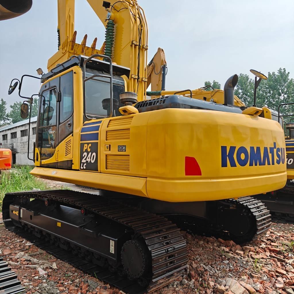 Komatsu 240-8 Pelle sur chenilles