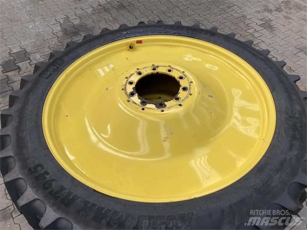 BKT 320/90R54 Pneus, roues et jantes