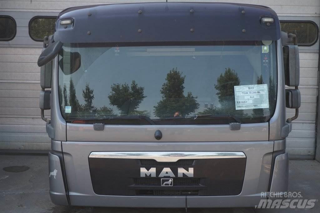 MAN F99L34 TGM Cabines