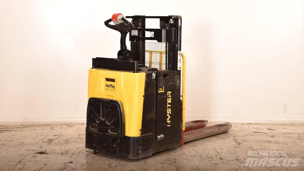 Hyster P2.0SD Transpalette accompagnant porté debout