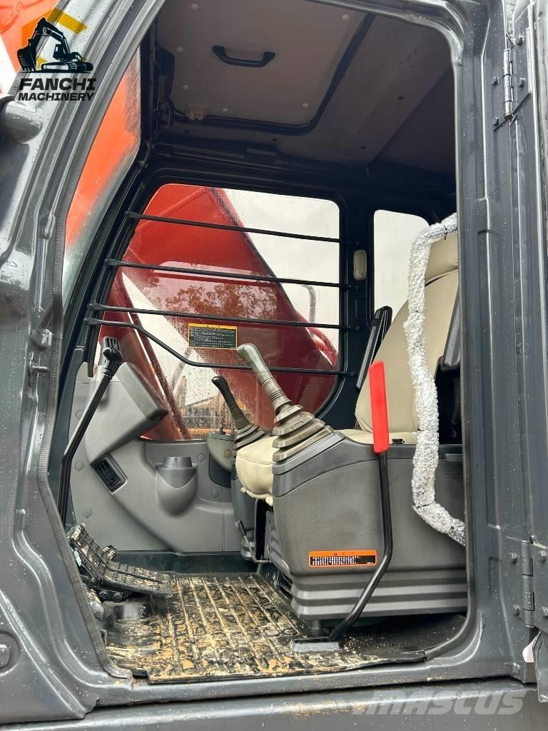 Hitachi 210LC Pelle sur chenilles