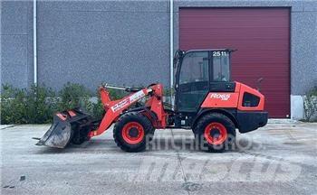 Kubota R065 Chargeuse sur pneus