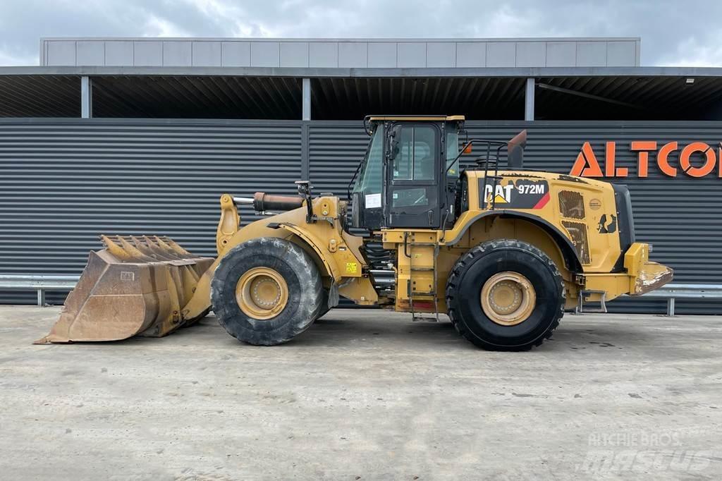 CAT 972M Chargeuse sur pneus