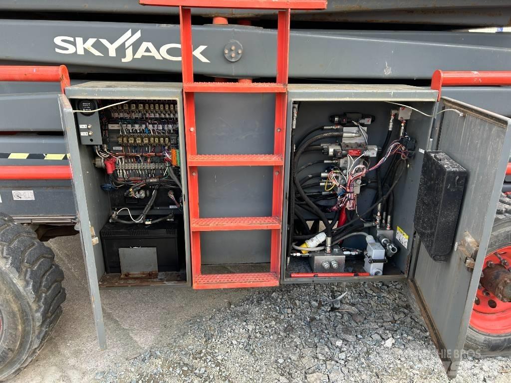 SkyJack SJ 8841 RT Nacelle ciseaux