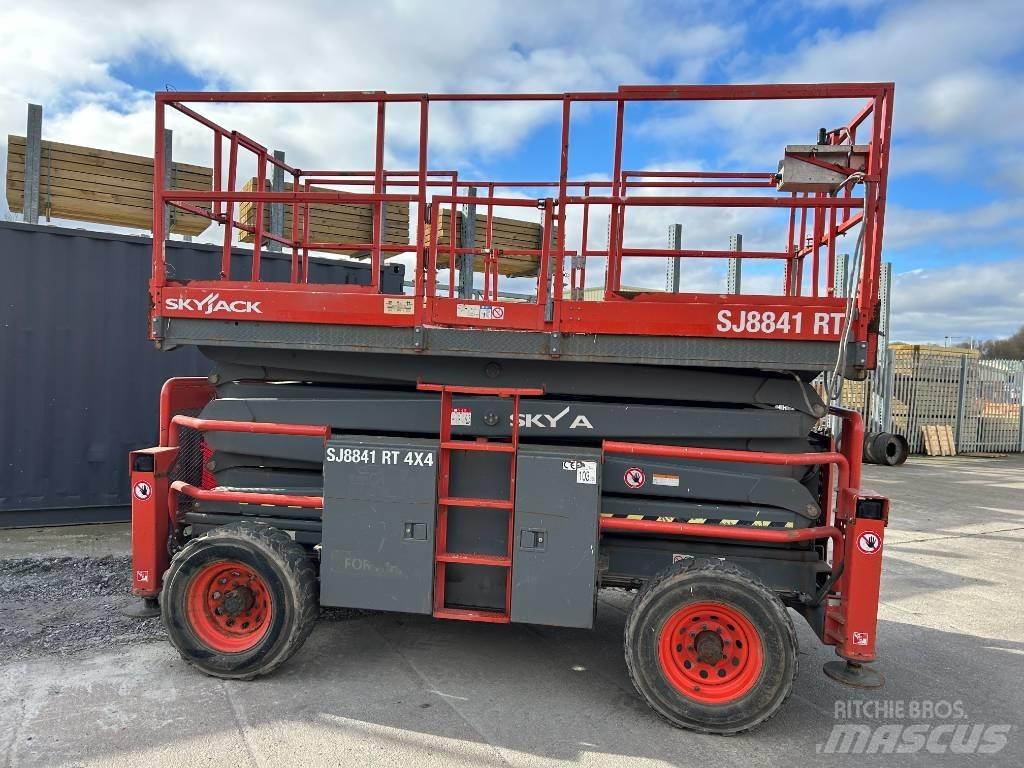 SkyJack SJ 8841 RT Nacelle ciseaux