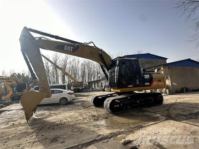 CAT 320d Pelle sur chenilles