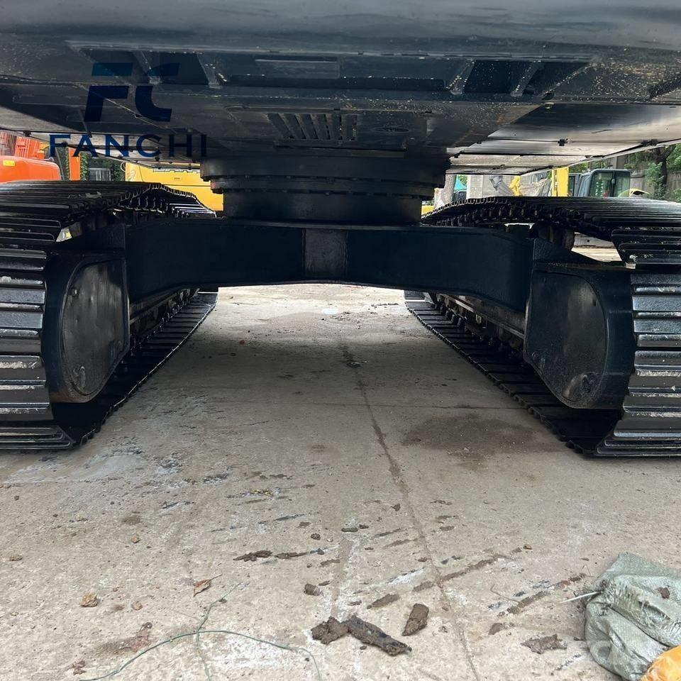 Hyundai 220LC-9S Pelle sur chenilles