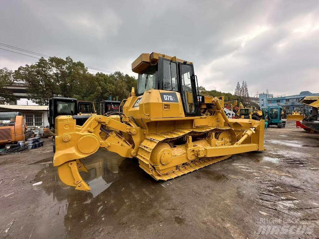 CAT D 7 G Bouteurs sur chenilles