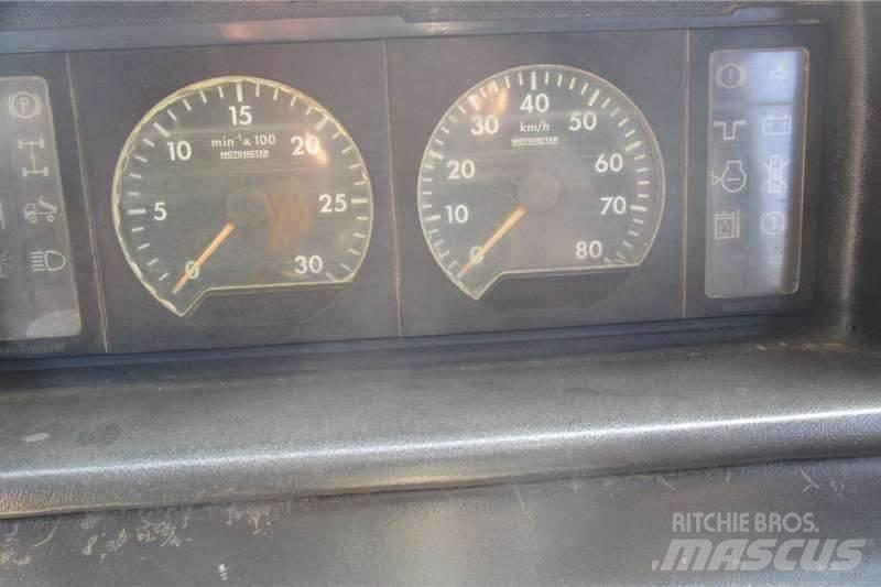Bell B20C 6X4 Motrici cisterna