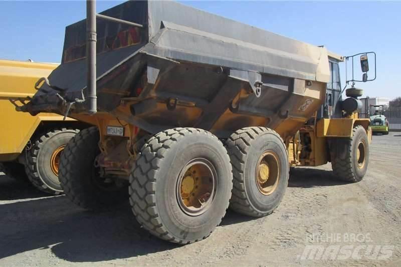 Bell B20C 6X4 Motrici cisterna