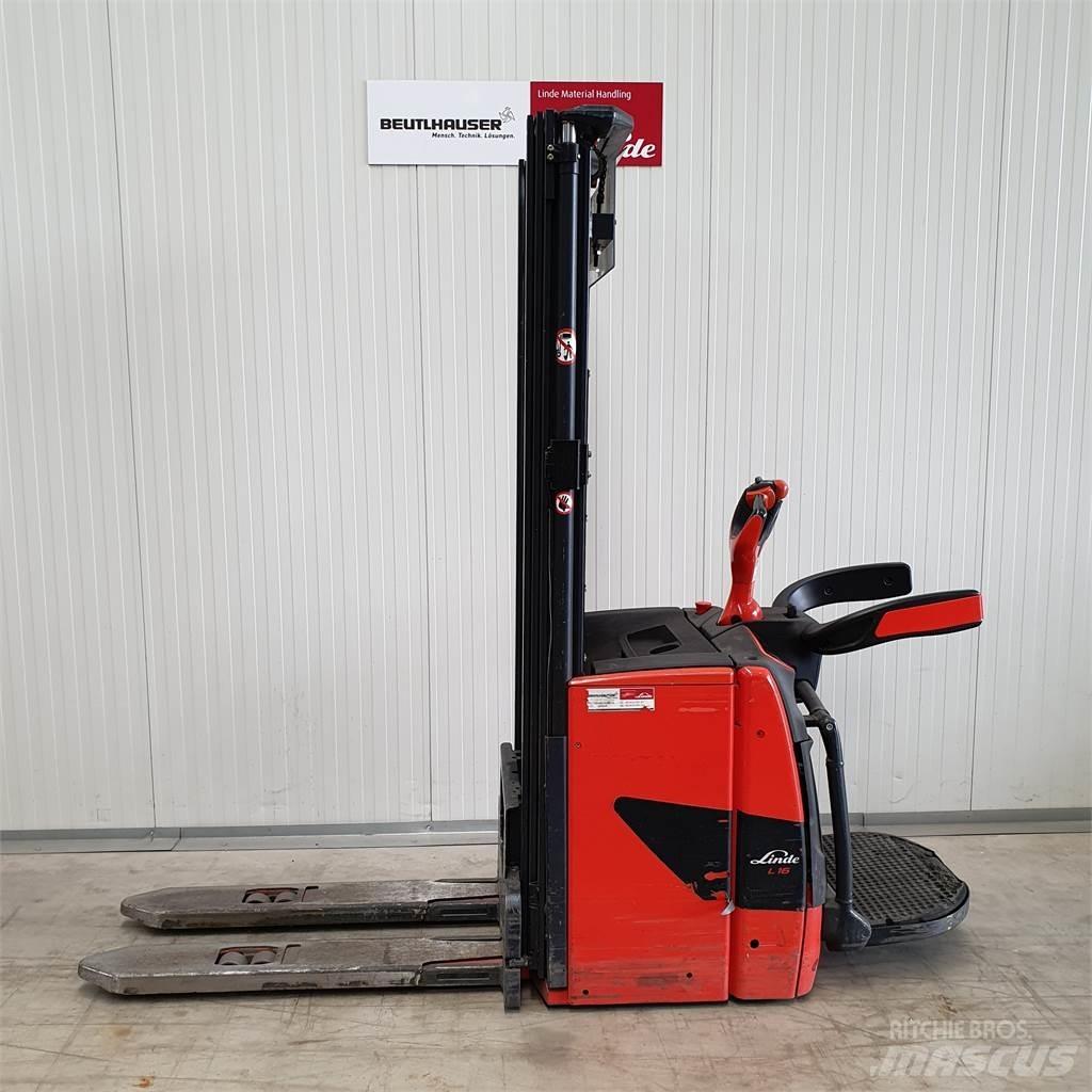 Linde L16AP Gerbeur accompagnant