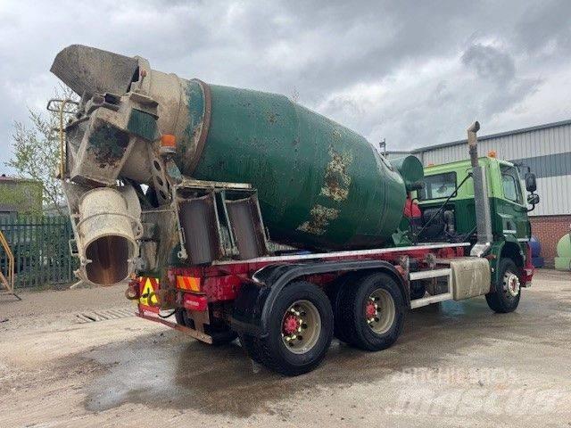 DAF CF 330 Camion malaxeur