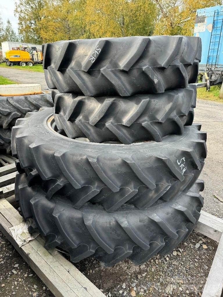 Goodyear 13.6R38 Pneus, roues et jantes