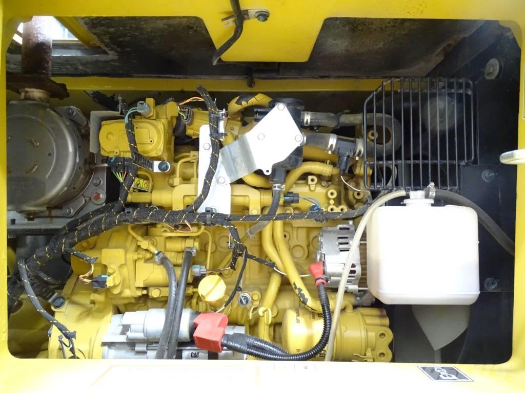 CAT 310 Pelle sur chenilles