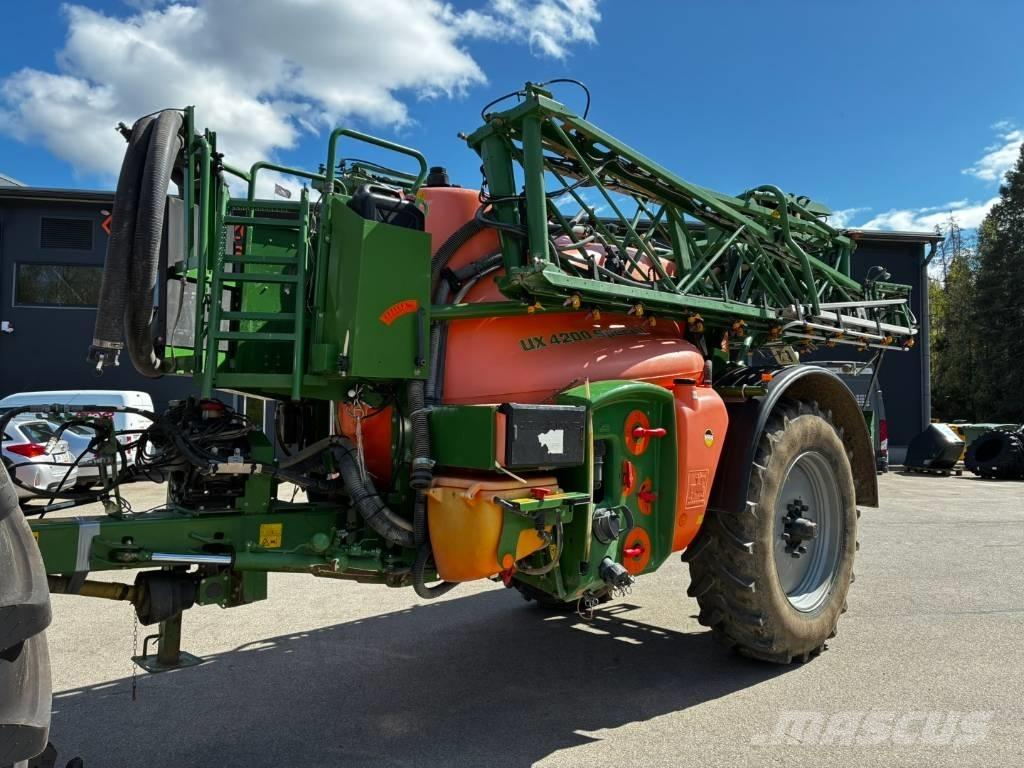 Amazone UX 4200 Pulvérisateurs traînés