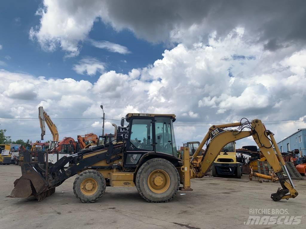 CAT 442 D Tractopelle