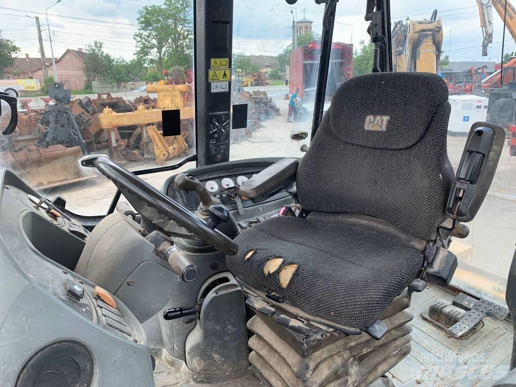 CAT 442 D Tractopelle