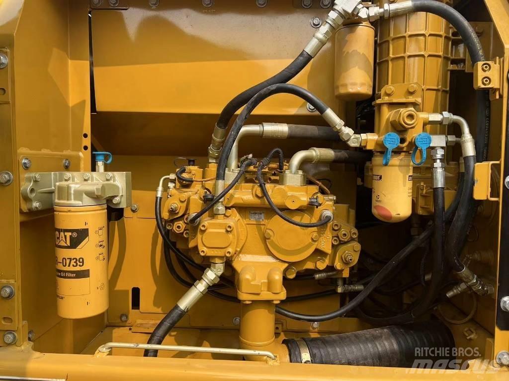 CAT 320 D Pelle sur chenilles