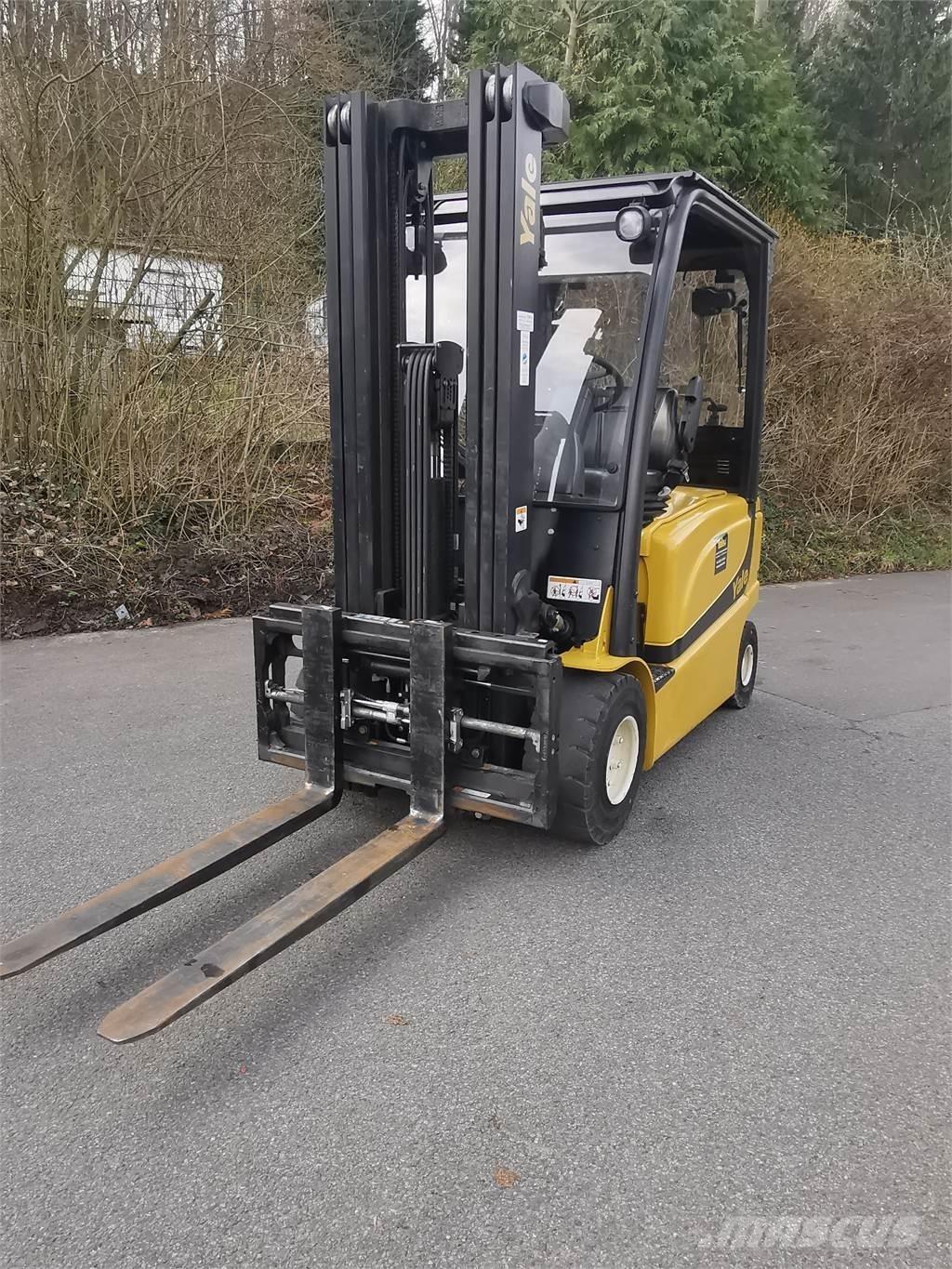 Yale ERP30VL Chariots élévateurs électriques