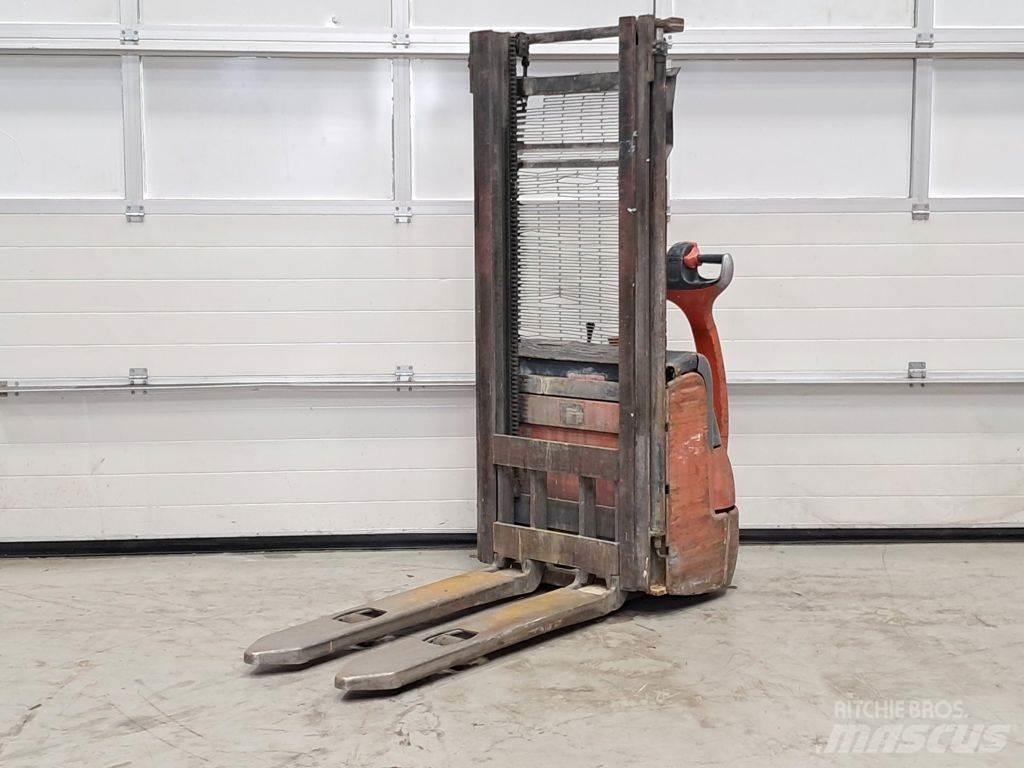 Linde L10 Gerbeur accompagnant