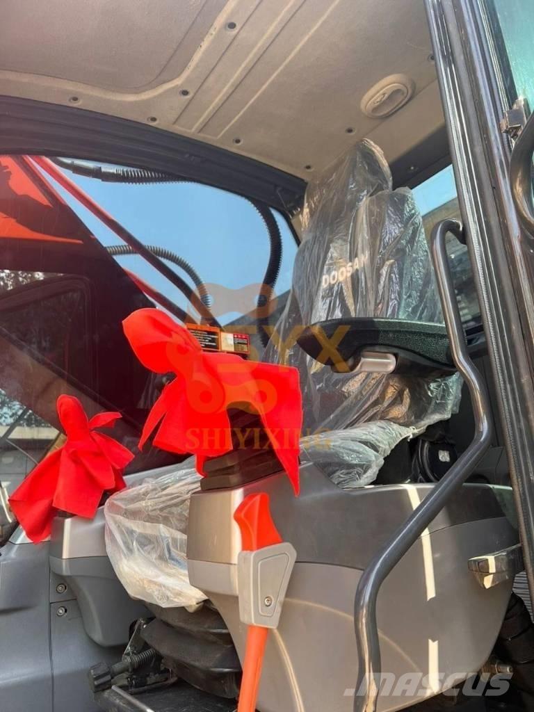 Doosan DX 300LC-9C Pelle sur chenilles