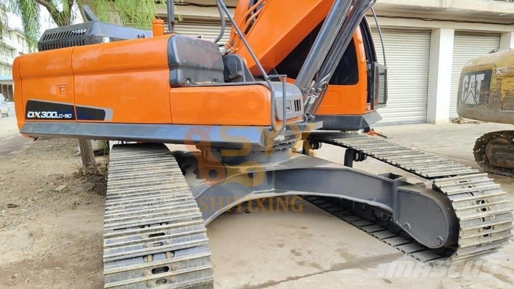 Doosan DX 300LC-9C Pelle sur chenilles
