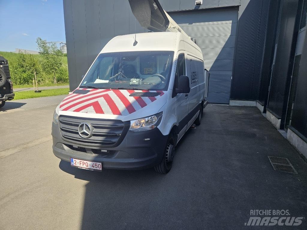 VERSALIFT VT 145 F Camion nacelle