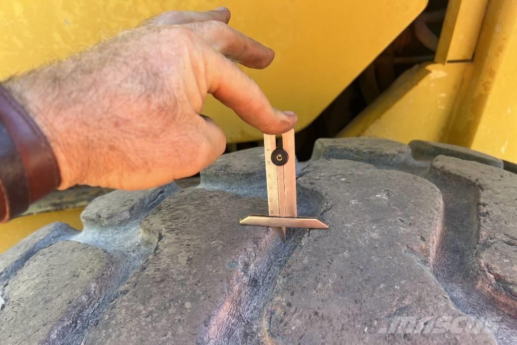 CAT 938 G Chargeuse sur pneus