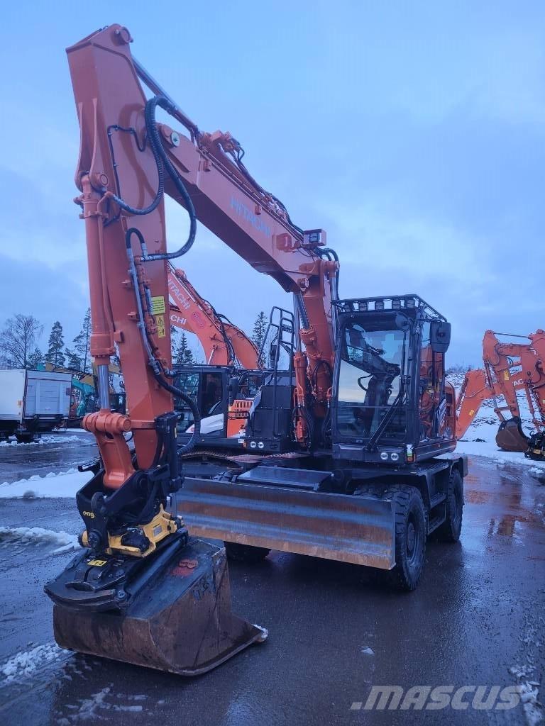 Hitachi ZX155W-7 2P Pelle sur pneus