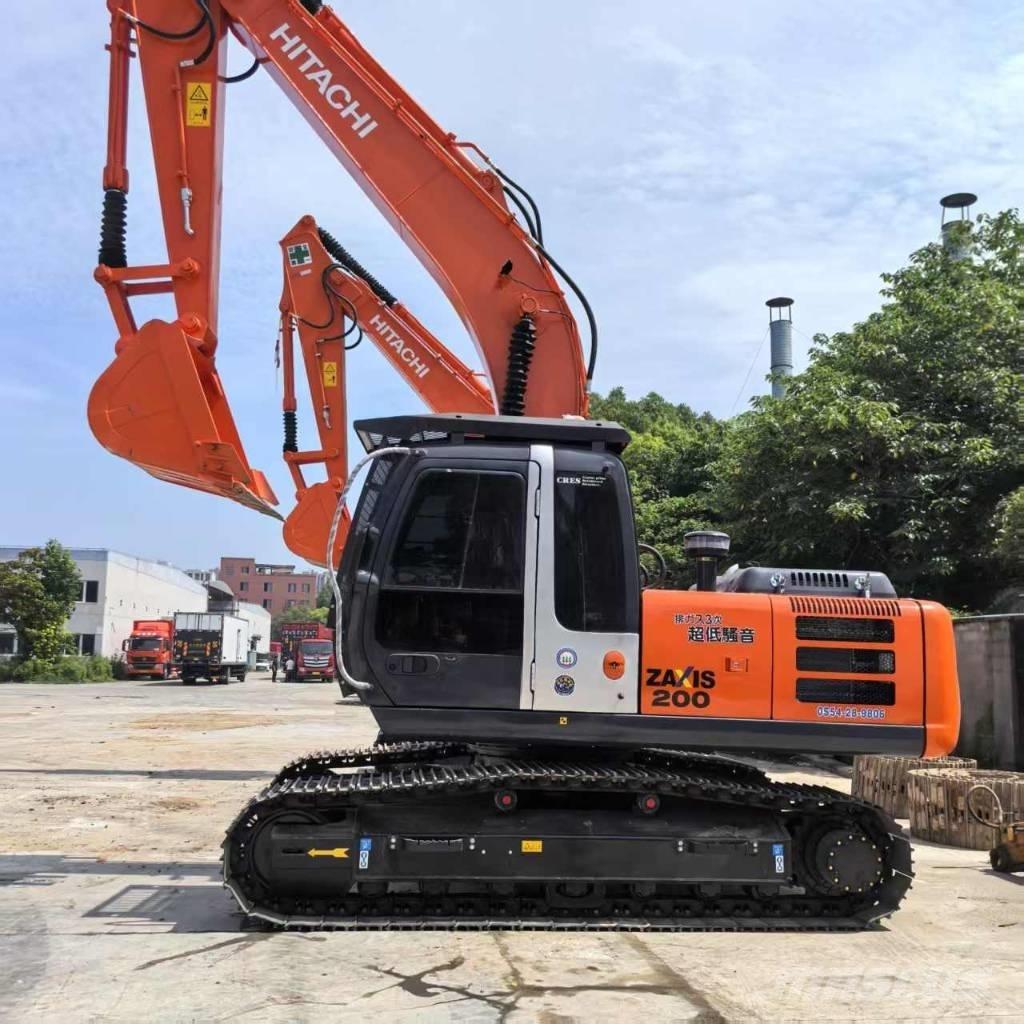 Hitachi ZX 200-3 G Pelle sur chenilles
