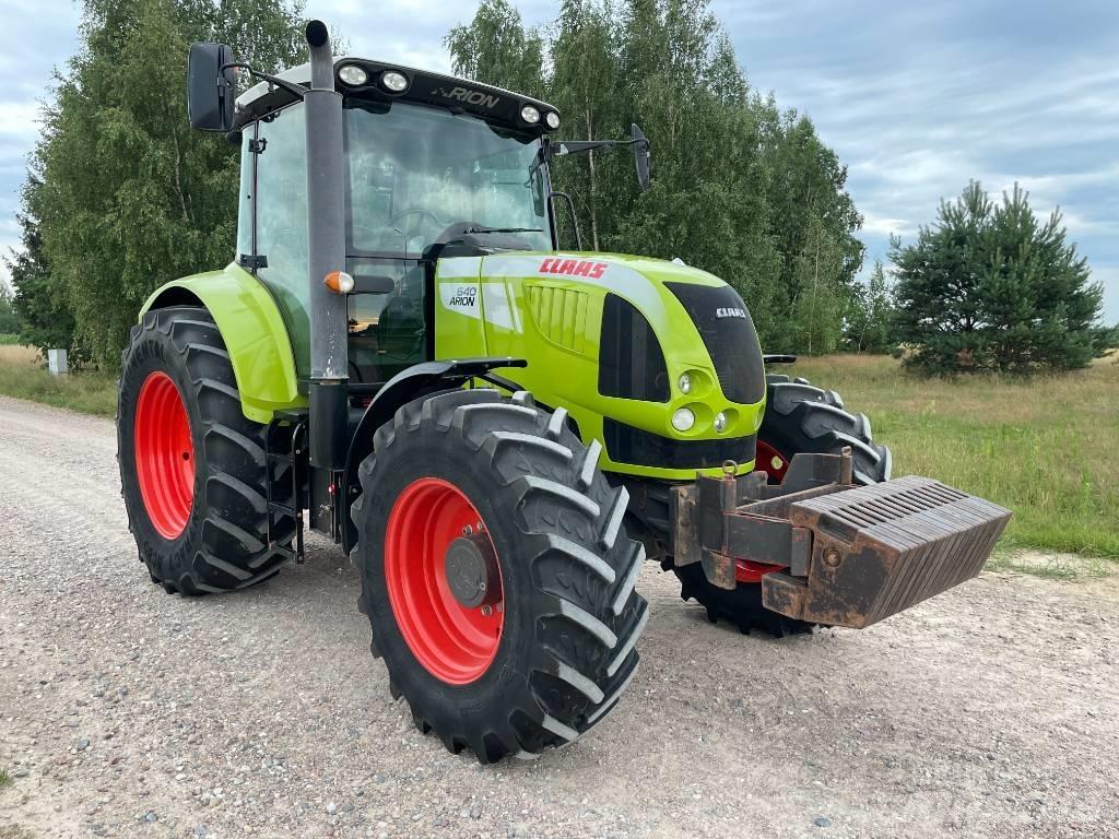 CLAAS Arion 640 Tracteur