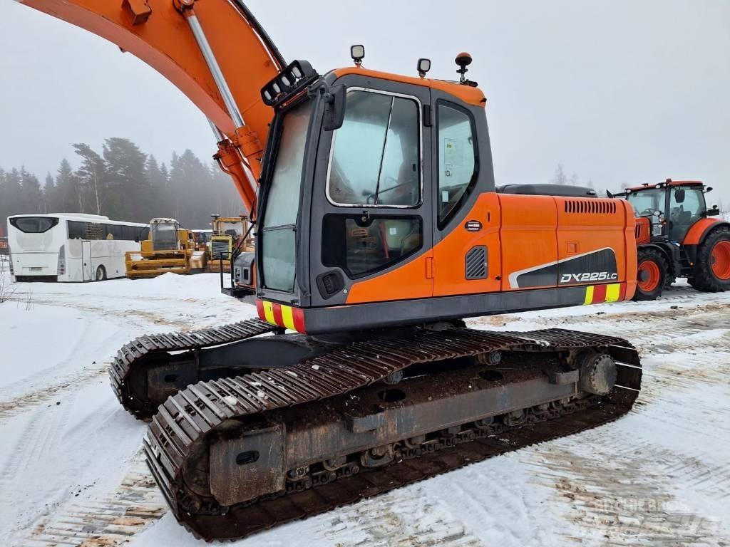 Doosan DX 225 LC Pelle sur chenilles