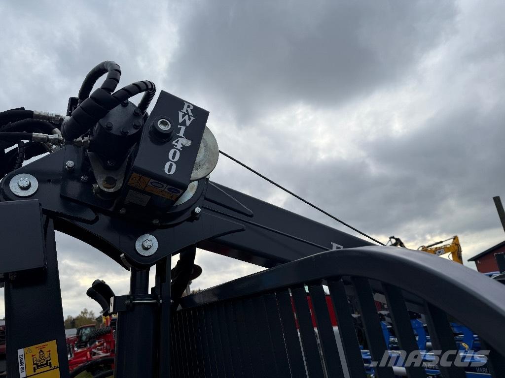 Farma T9 DS 6,7 kran Remorque forestière avec grue