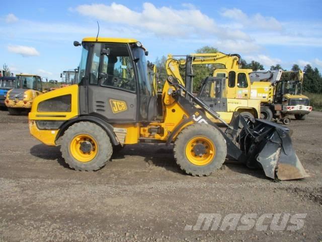 JCB 407 Chargeuse sur pneus