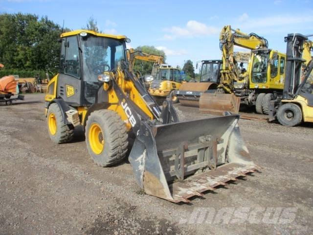 JCB 407 Chargeuse sur pneus