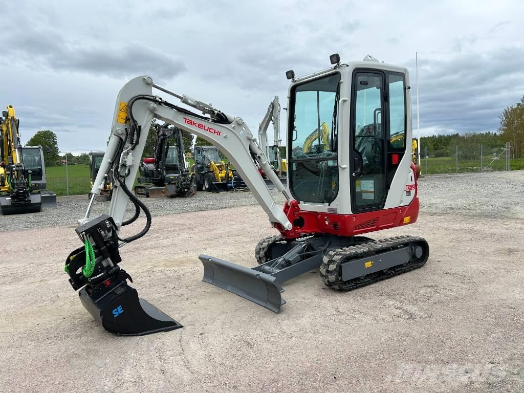 Takeuchi TB320 Mini pelle < 7t