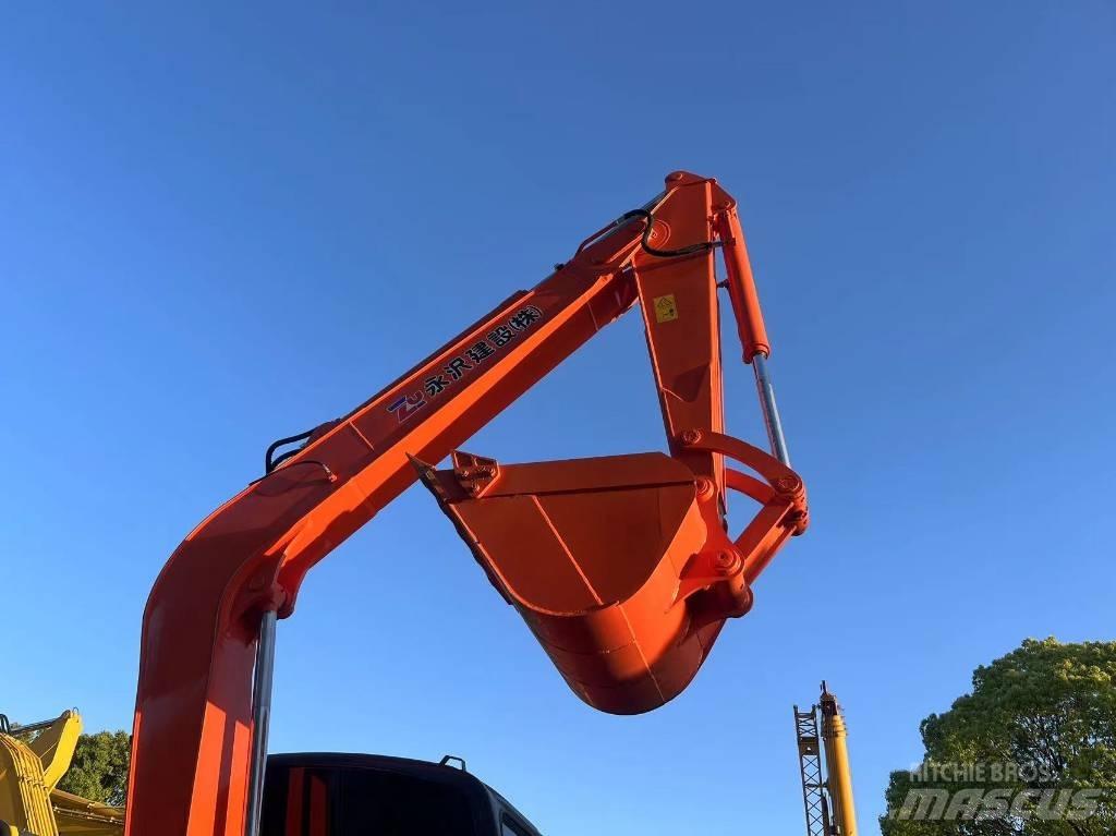 Hitachi ZX70 Pelle sur chenilles