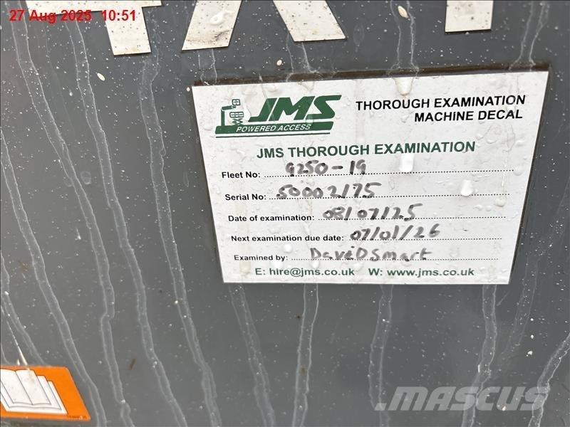 SkyJack SJ 9250 RT Nacelle ciseaux