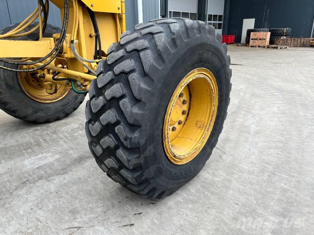 CAT 140H Niveleuse